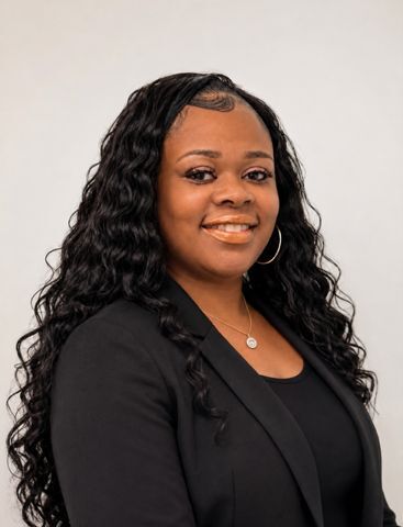 Valarie Woods professional headshot.